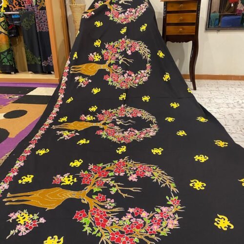 Kain Batik Tulis Motif Rusa Tabebuya