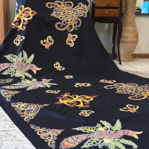 Kain Batik Tulis Motif Enggang Borneo V1